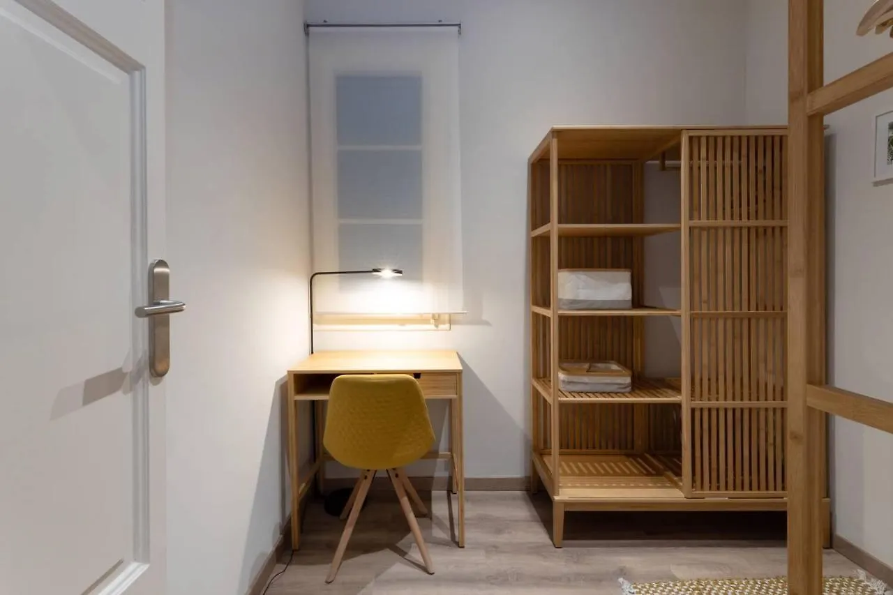 22Par1006 Newly Refurbished 2Bed Apartment In Paral Barcelona 0*,  Spain