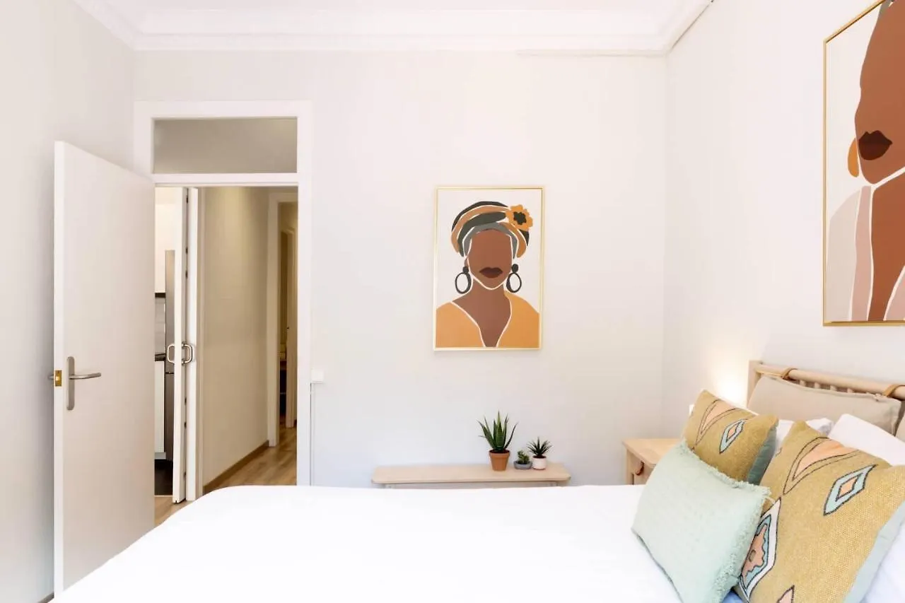22Par1006 Newly Refurbished 2Bed Apartment In Paral Barcelona